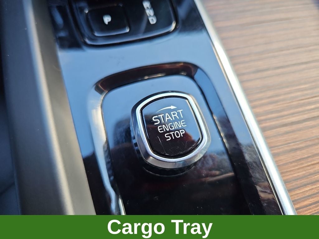 2023 Volvo XC60 B5 Plus Bright Theme