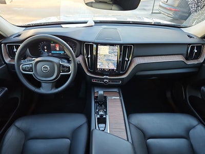 2023 Volvo XC60 B5 Plus Bright Theme