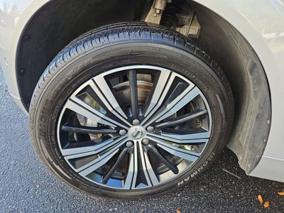 2023 Volvo XC60 B5 Plus Bright Theme