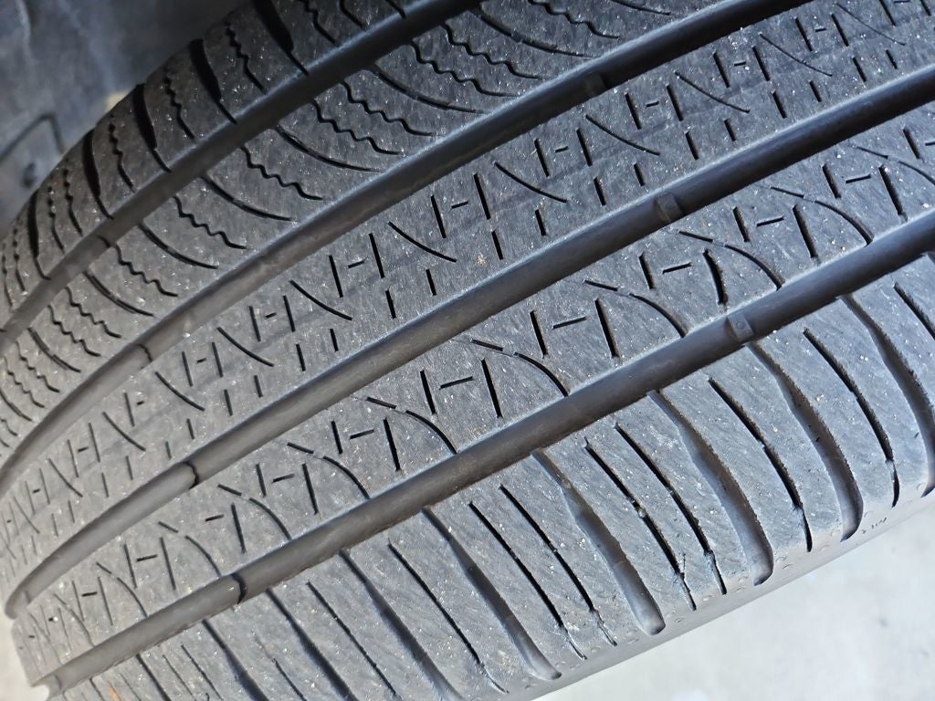 2024 Volvo XC40 B5 Plus Dark Theme